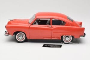 Kaiser Henry J Röd Sun Star 1:18 5092 Metall — bild 4 av 8