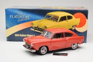 Kaiser Henry J Röd Sun Star 1:18 5092 Metall — bild 8 av 8