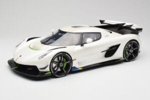 Koenigsegg Jesko Attack Crystal White Pearl GT Spirit 1:12 GT501 Resin