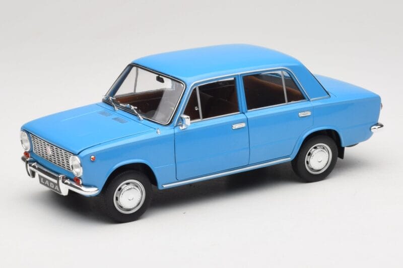 Lada 1200 2101 Blå IXO 1:18 18CMC204OP Metall
