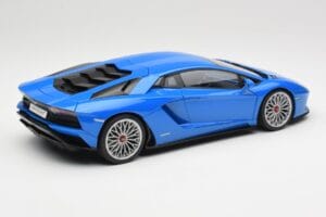 Lamborghini Aventador S LP740-4 Blue Nila AUTOart 1:18 79134 Metall — bild 3 av 8