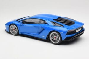 Lamborghini Aventador S LP740-4 Blue Nila AUTOart 1:18 79134 Metall — bild 7 av 8