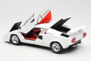 Lamborghini Countach LP500S Vit Kyosho 1:18 08320E Metall — bild 5 av 8