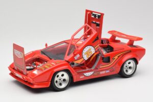 Lamborghini Countach Röd Bburago 1:18 3047 Metall — bild 2 av 8