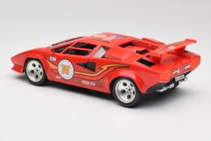 Lamborghini Countach Röd Bburago 1:18 3047 Metall — bild 7 av 8
