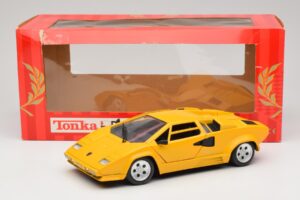 Lamborghini Countach TC Gul Tonka 1:18 09035-R1 Metall — bild 8 av 8