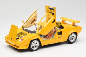 Lamborghini Countach Gul Bburago 1:18 3037 Metall — bild 2 av 8
