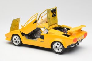 Lamborghini Countach Gul Bburago 1:18 3037 Metall — bild 5 av 8