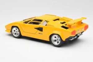Lamborghini Countach Gul Bburago 1:18 3037 Metall — bild 7 av 8