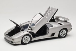 Lamborghini Diablo Silver AUTOart 1:18 70071 Metall — bild 2 av 8