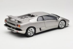 Lamborghini Diablo Silver AUTOart 1:18 70071 Metall — bild 3 av 8