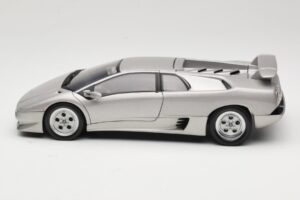Lamborghini Diablo Silver AUTOart 1:18 70071 Metall — bild 4 av 8