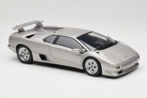 Lamborghini Diablo Silver AUTOart 1:18 70071 Metall — bild 6 av 8