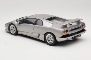 Lamborghini Diablo Silver AUTOart 1:18 70071 Metall — bild 7 av 8