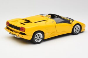 Lamborghini Diablo Roadster Gul AUTOart 1:18 70092 Metall — bild 3 av 8