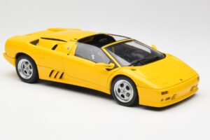 Lamborghini Diablo Roadster Gul AUTOart 1:18 70092 Metall — bild 6 av 8