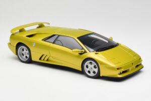 Lamborghini Diablo SE30 Anniversary Edition Gul Spyder AUTOart 1:18 79157 Metall — bild 6 av 8