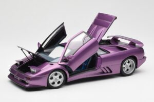 Lamborghini Diablo SE30 Jota Metallic Lila AUTOart 1:18 79142 Komposit — bild 2 av 8