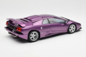 Lamborghini Diablo SE30 Jota Metallic Lila AUTOart 1:18 79142 Komposit — bild 3 av 8