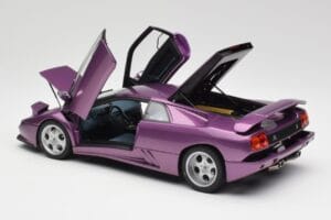 Lamborghini Diablo SE30 Anniversary Edition Metallic Lila AUTOart 1:18 79158 Metall — bild 5 av 8