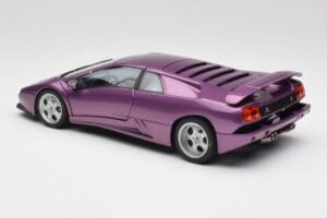 Lamborghini Diablo SE30 Anniversary Edition Metallic Lila AUTOart 1:18 79158 Metall — bild 7 av 8
