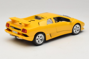 Lamborghini Diablo Gul Bburago 1:18 3041-M2 Metall — bild 3 av 8