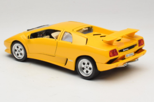 Lamborghini Diablo Gul Bburago 1:18 3041-M2 Metall — bild 7 av 8