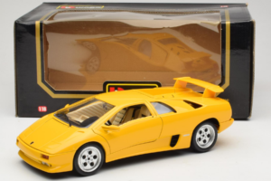 Lamborghini Diablo Gul Bburago 1:18 3041-M2 Metall — bild 8 av 8