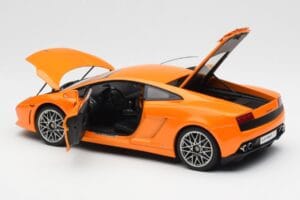 Lamborghini Gallardo LP560-4 Orange AUTOart 1:18 74593 Metall — bild 5 av 8