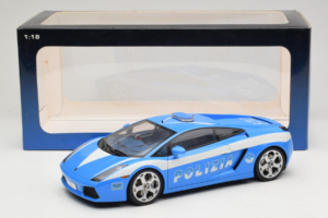 Lamborghini Gallardo Polizia AUTOart 1:18 74576 Metall — bild 8 av 8