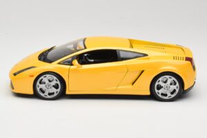 Lamborghini Gallardo Gul Maisto 1:18 31655 Metall — bild 4 av 8