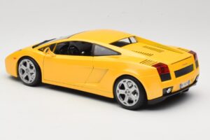 Lamborghini Gallardo Gul Maisto 1:18 31655 Metall — bild 7 av 8