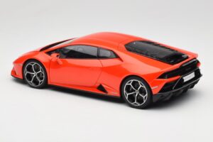 Lamborghini Huracan EVO Arancio Xanto AUTOart 1:18 79214 Komposit — bild 7 av 8