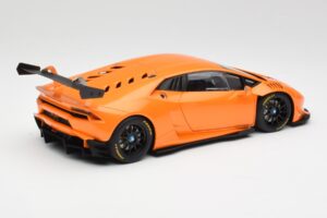 Lamborghini Huracan LP620-2 Super Trofeo Arancio Borealis Pearl Effect Orange AUTOart 1:18 81558 Metall — bild 3 av 8