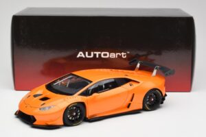 Lamborghini Huracan LP620-2 Super Trofeo Arancio Borealis Pearl Effect Orange AUTOart 1:18 81558 Metall — bild 8 av 8