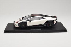 Lamborghini Huracan Sterrato No. 63 Vit TopSpeed 1:18 TS0610 Resin — bild 3 av 6