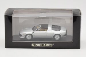Lamborghini Jalpa Silver Minichamps 1:43 400103601 Metall — bild 4 av 4