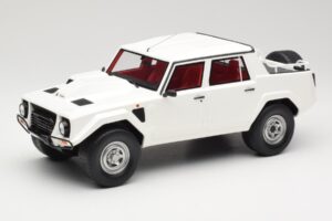 Lamborghini LM002 Vit Kyosho 1:18 GTS18508W Resin
