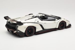 Lamborghini Veneno Roadster Vit Med Röd Linje Kyosho 1:18 C09502W Metall — bild 2 av 6