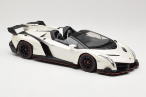 Lamborghini Veneno Roadster Vit Med Röd Linje Kyosho 1:18 C09502W Metall — bild 4 av 6