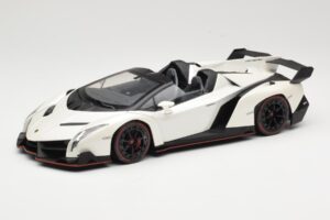 Lamborghini Veneno Roadster Vit Med Röd Linje Kyosho 1:18 C09502W Metall