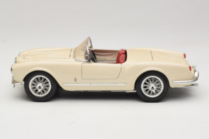 Lancia Aurelia B24 Spider Beige Bburago 1:18 3010-M2 Metall — bild 4 av 8