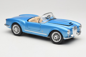 Lancia Aurelia B24 Spider Blå Bburago 1:18 3010-M1 Metall — bild 6 av 8
