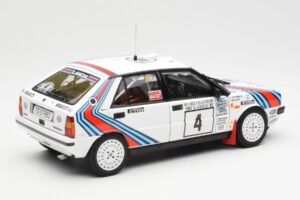 Lancia Delta HF 4WD #4 M. Alen / I. Kivimaki Martini Rally 1000 Lakes 1987 Kyosho 1:18 08960B Metall — bild 3 av 8