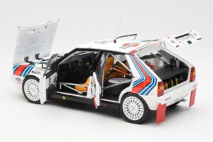 Lancia Delta HF 4WD #6 M. Biasion / T. Siviero Martini Rally Monte Carlo 1987 Kyosho 1:18 08960A Metall — bild 5 av 8