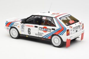 Lancia Delta HF 4WD #6 M. Biasion / T. Siviero Martini Rally Monte Carlo 1987 Kyosho 1:18 08960A Metall — bild 7 av 8