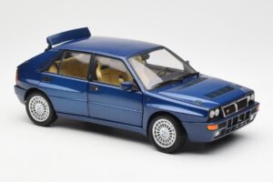 Lancia Delta HF Integrale Evo II Blå Kyosho 1:18 08341BL Metall — bild 6 av 8