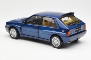 Lancia Delta HF Integrale Evo II Blå Kyosho 1:18 08341BL Metall — bild 7 av 8
