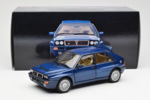 Lancia Delta HF Integrale Evo II Blå Kyosho 1:18 08341BL Metall — bild 8 av 8