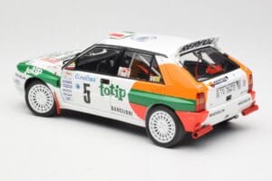 Lancia Delta HF Integrale Evo II Totip #5 A. Aghini / S. Farnocchia Rally Monte Carlo 1993 Kyosho 1:18 08348F Metall — bild 7 av 8